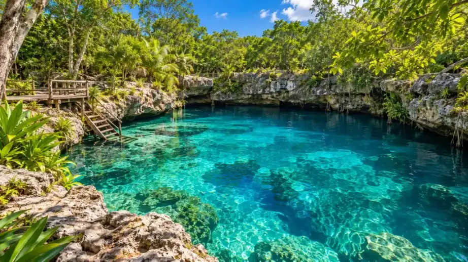 Cenote Azul (Riviera Maya)