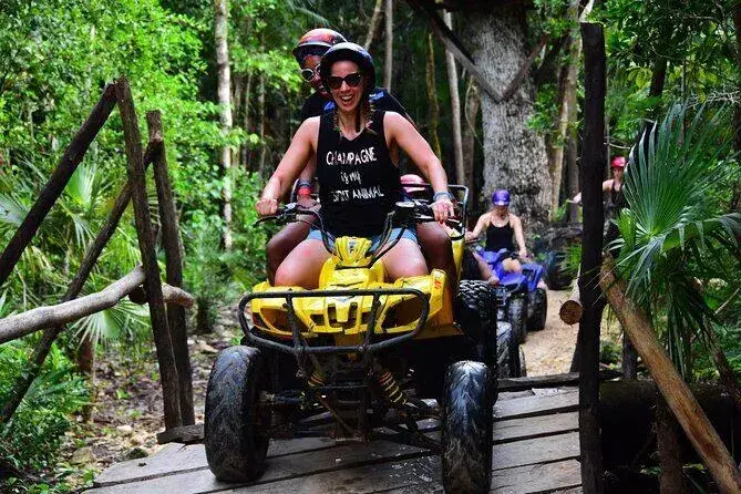 Ruta de los Cenotes (Puerto Morelos - Cancún)
