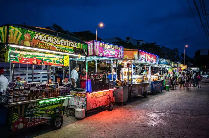 Parque de las Palapas: Antojitos & Marquesitas